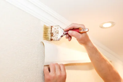 Pose de papier peint à Knœringue — revêtements muraux et toiles de verre